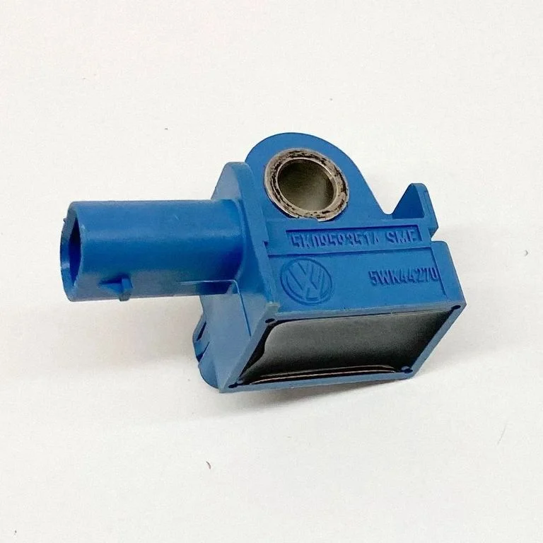 Drošības spilvenu trieciena sensors 5K0959351A