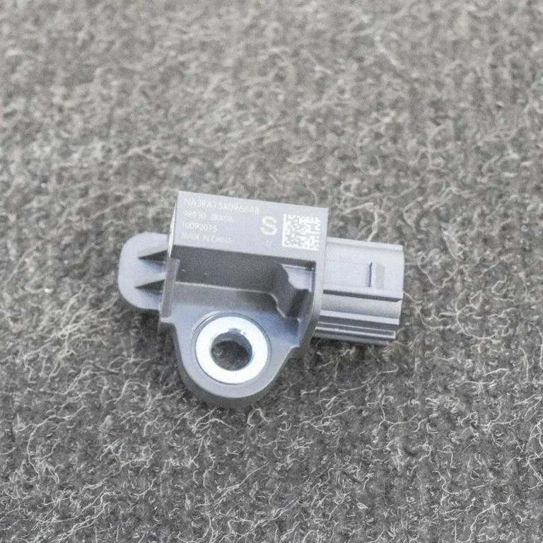Drošības spilvenu trieciena sensors 988303RA0A