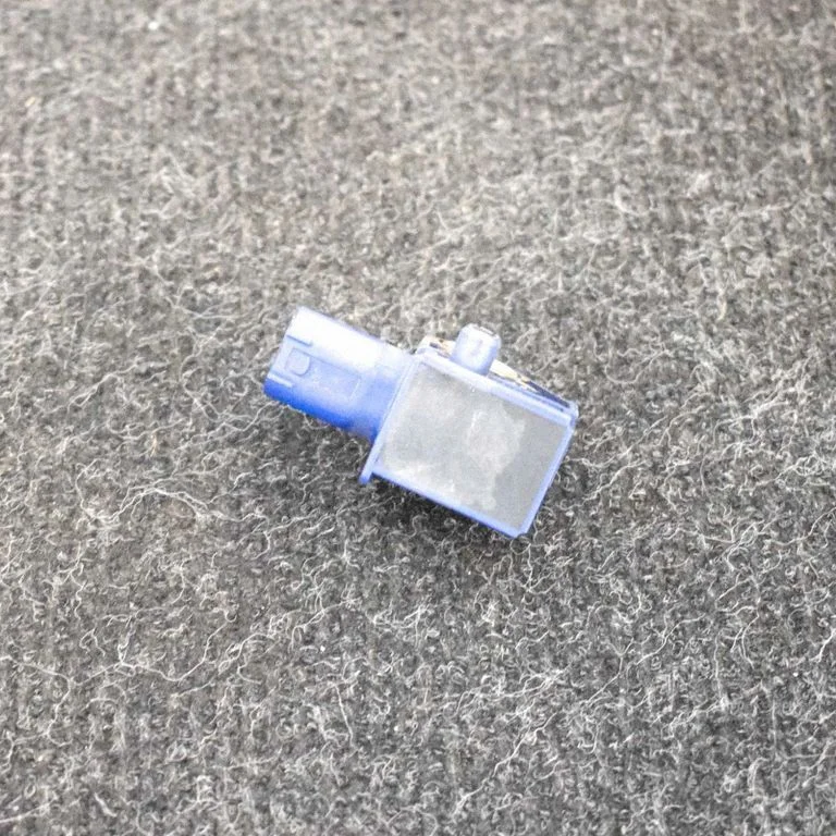 Drošības spilvenu trieciena sensors A2128204926
