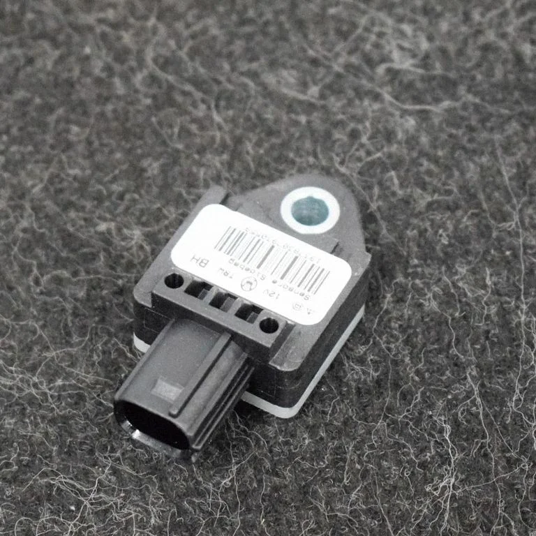 Drošības spilvenu trieciena sensors – labā