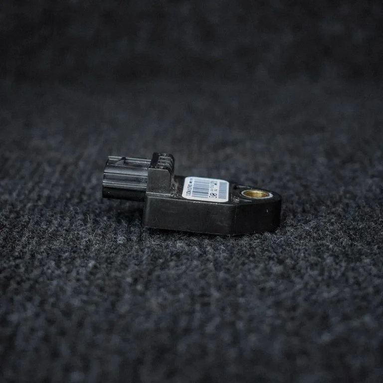 Drošības spilvenu trieciena sensors