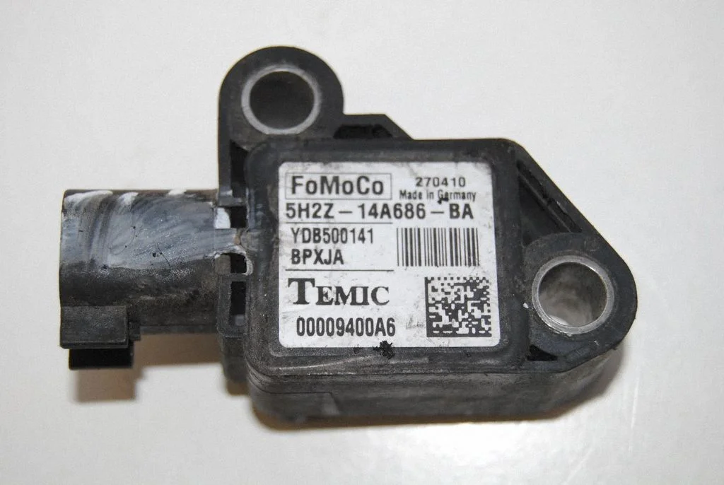 Airbag deployment crash/impact sensor – Land Rover Range Rover Sport L320 (2005-2013)