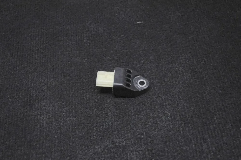 Airbag deployment crash/impact sensor – Toyota RAV 4 (XA40) (2012-2018)