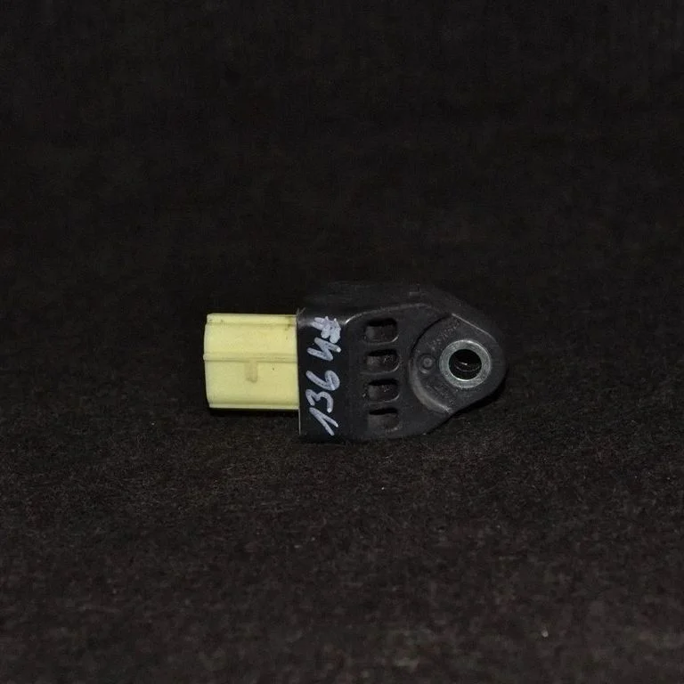 Drošības spilvenu trieciena sensors – Toyota RAV 4 (XA30) (2006-2016)