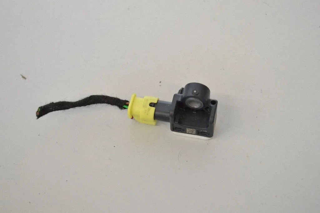 Drošības spilvenu trieciena sensors 2H0959351