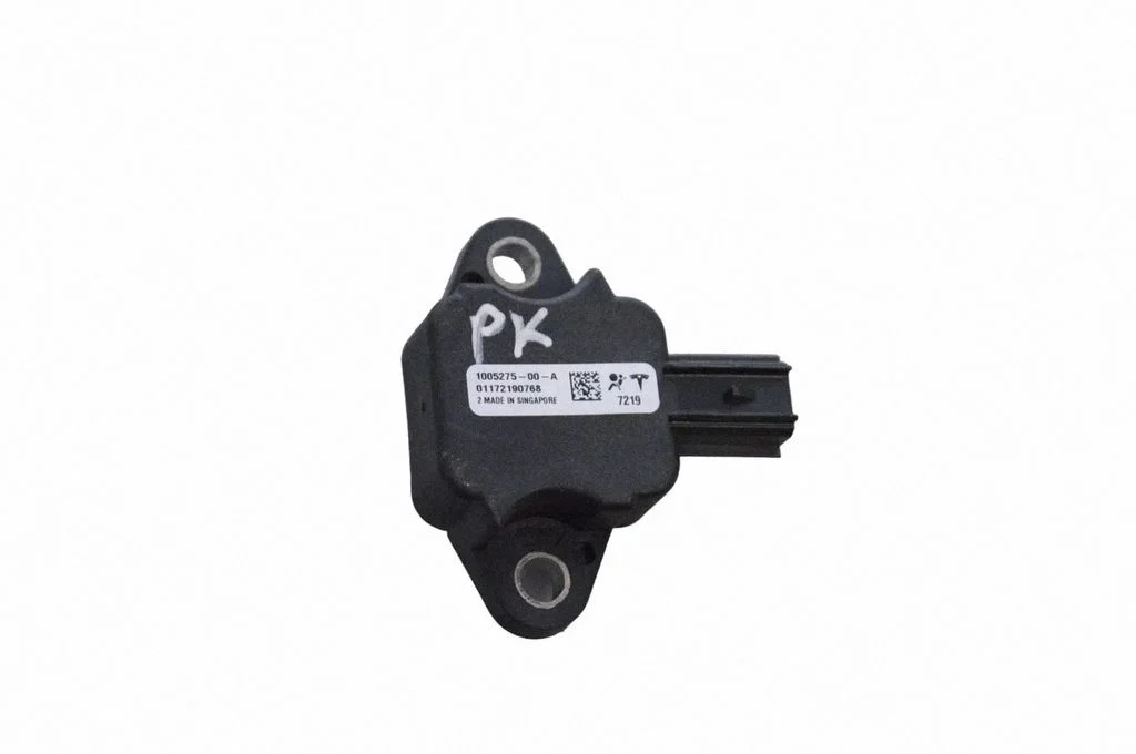 Airbag deployment crash/impact sensor – Infiniti M Y51 (2010-2019)