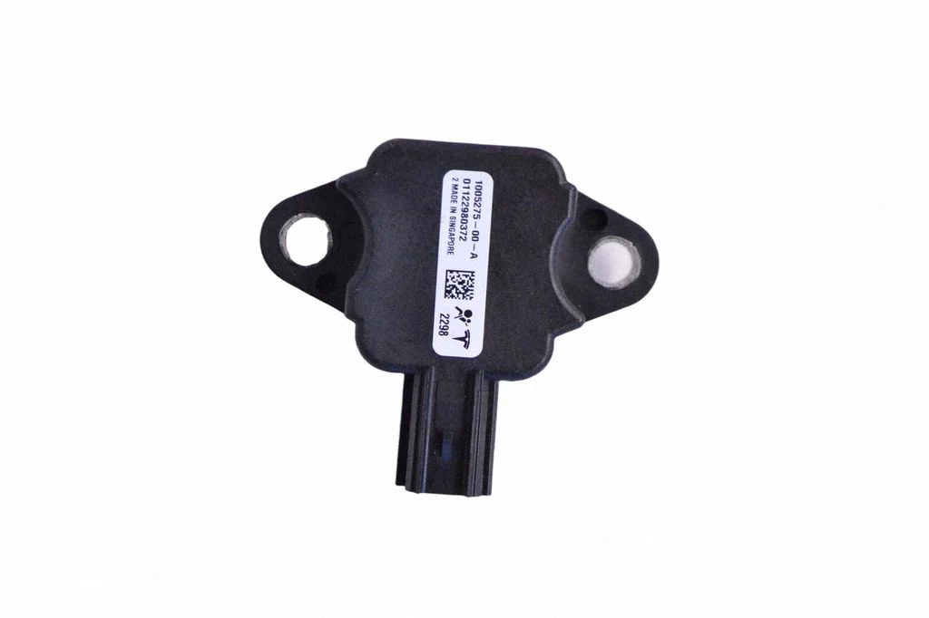 Airbag deployment crash/impact sensor – Tesla Model S (2012-)