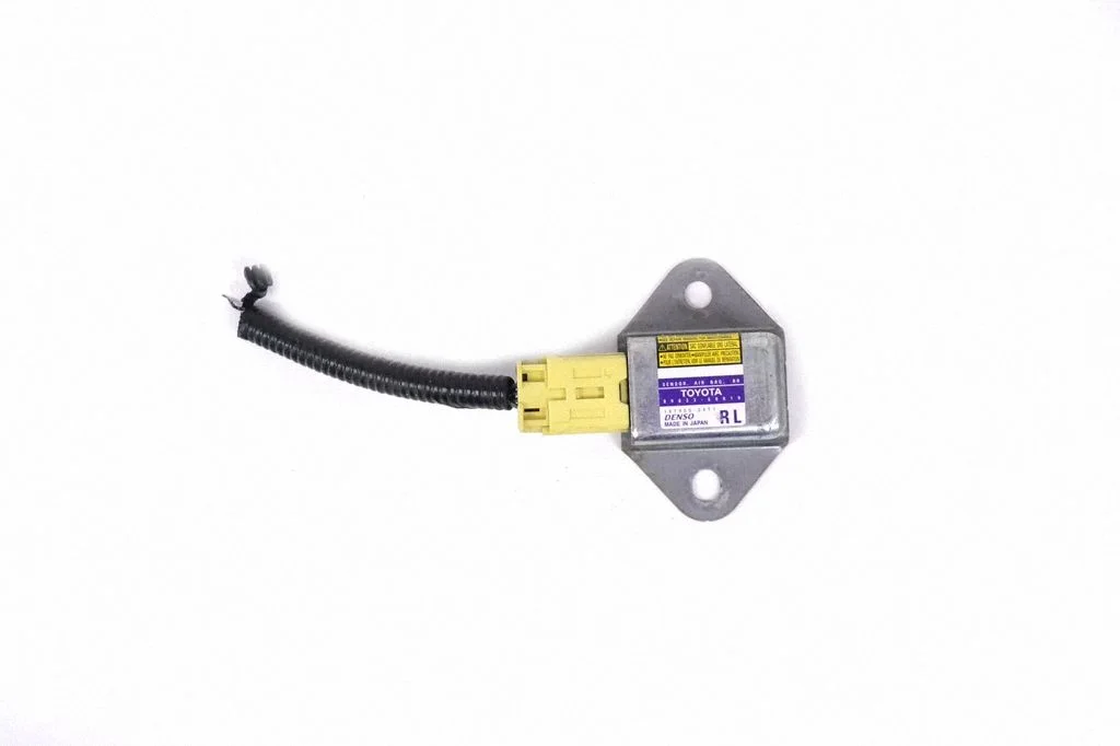 Airbag deployment crash/impact sensor – Toyota Land Cruiser (J120) (2002-2009)