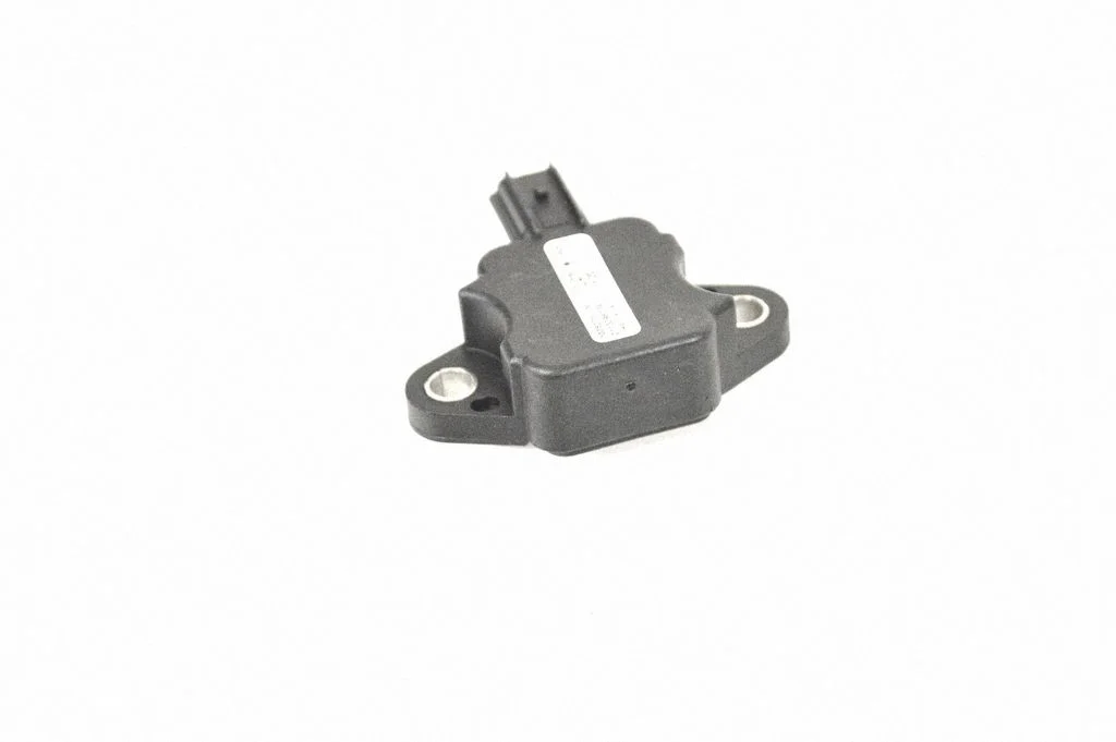 Airbag deployment crash/impact sensor – Tesla Model S (2012-)