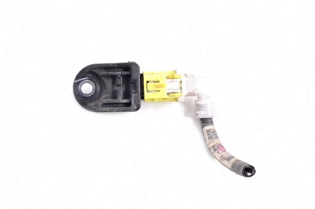 Airbag deployment crash/impact sensor – Toyota Prius (XW30) (2009-2015)