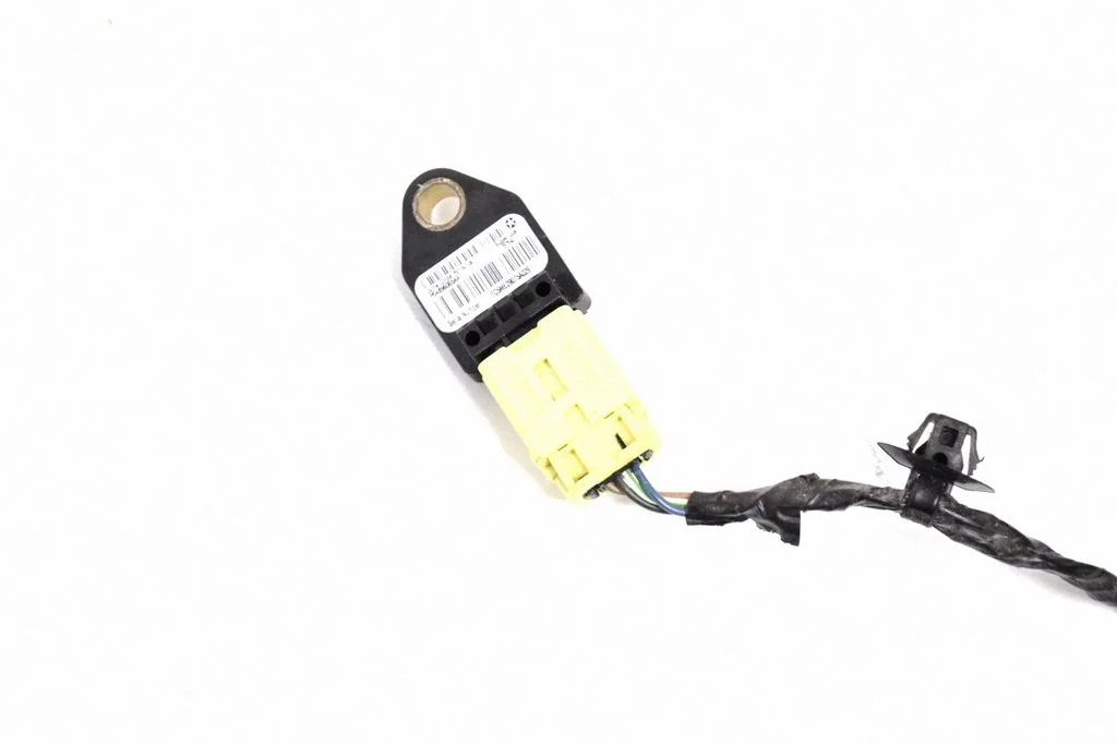Drošības spilvenu trieciena sensors