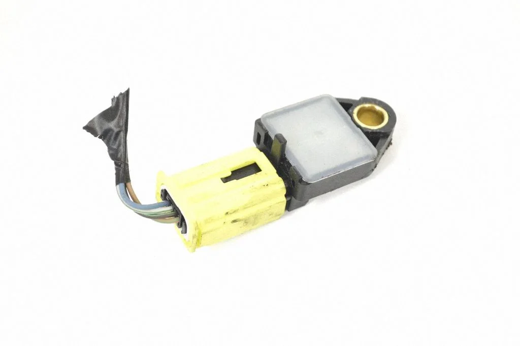 Drošības spilvenu trieciena sensors P04896065AB