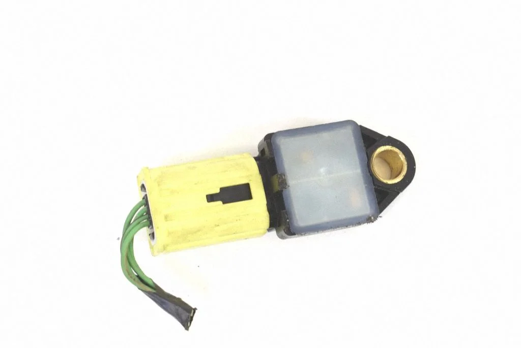 Drošības spilvenu trieciena sensors P04896065AB