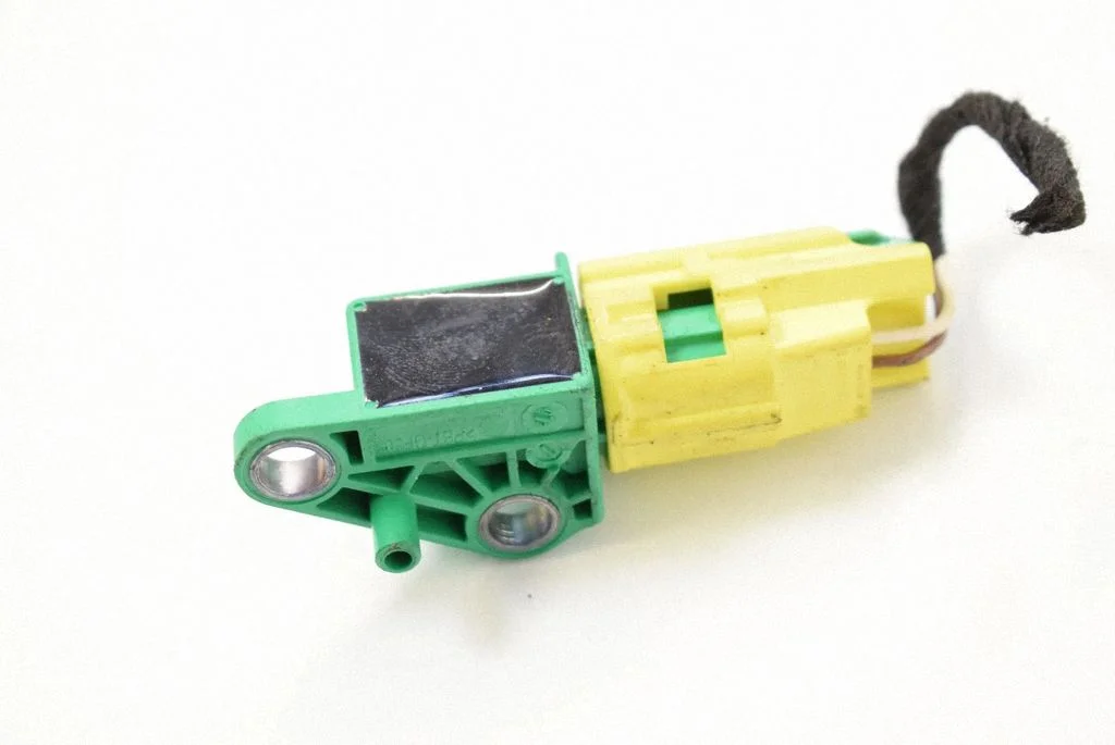 Drošības spilvenu trieciena sensors 1K0909606C