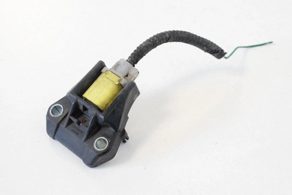 Drošības spilvenu trieciena sensors – priekšējā kreisā