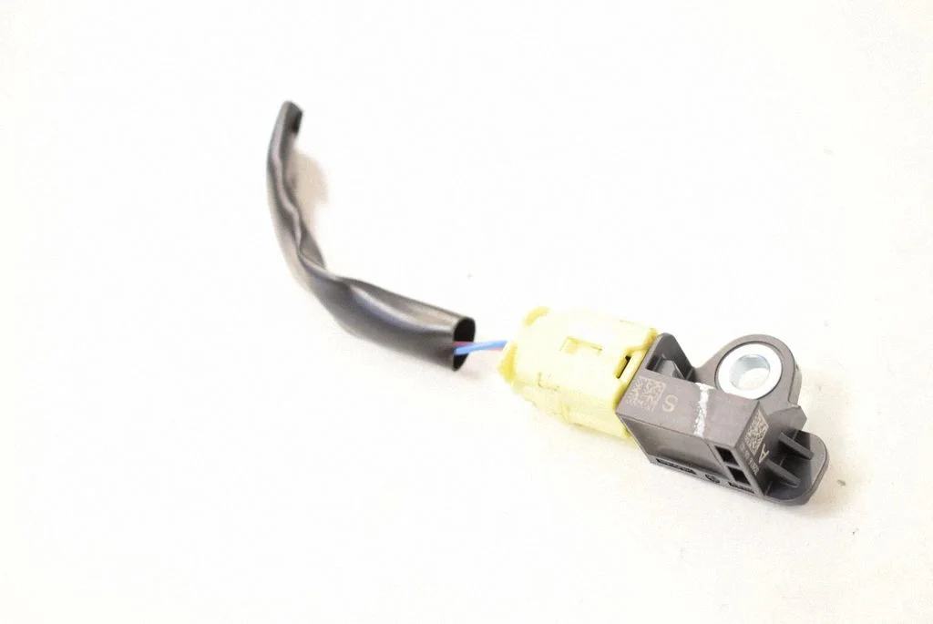 Drošības spilvenu trieciena sensors 988303RA0A