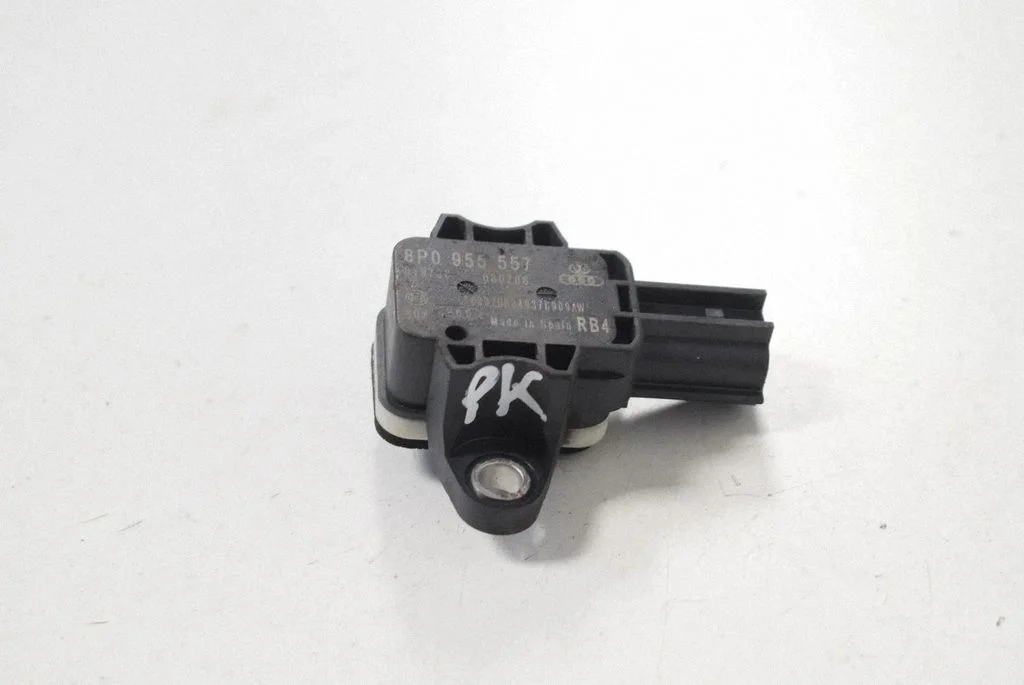 Drošības spilvenu trieciena sensors 8P0955557