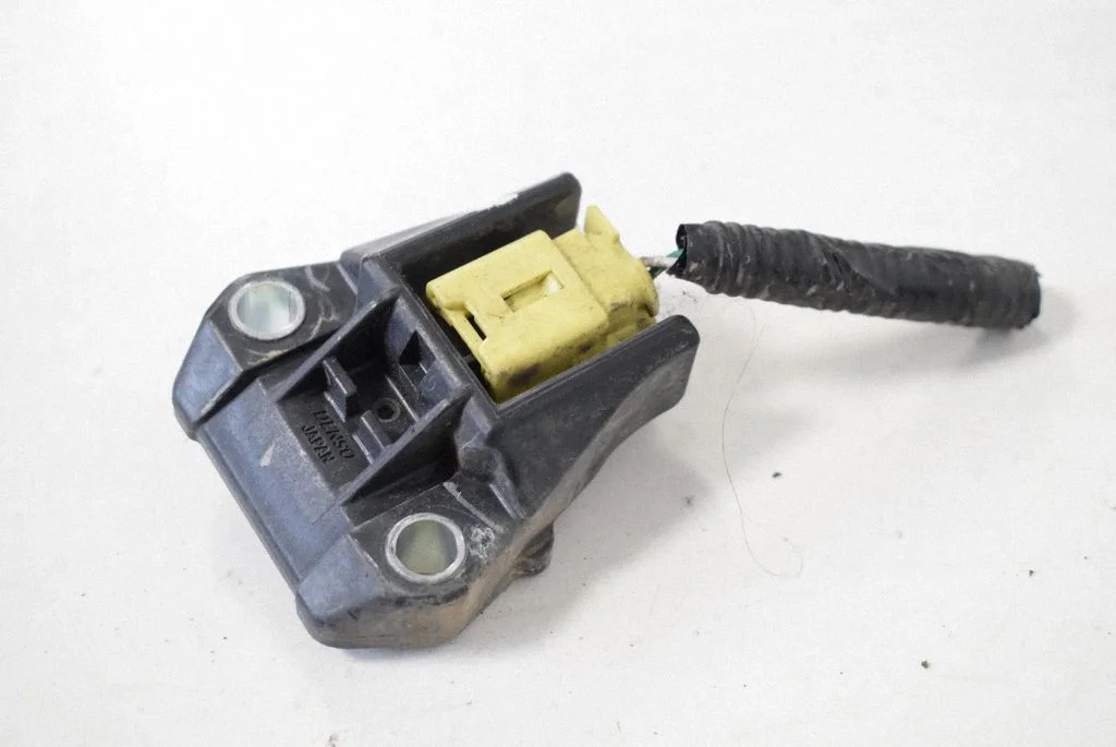 Drošības spilvenu trieciena sensors 98231AG020