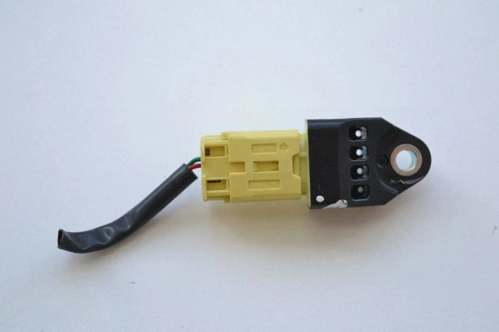 Drošības spilvenu trieciena sensors 98237AJ000
