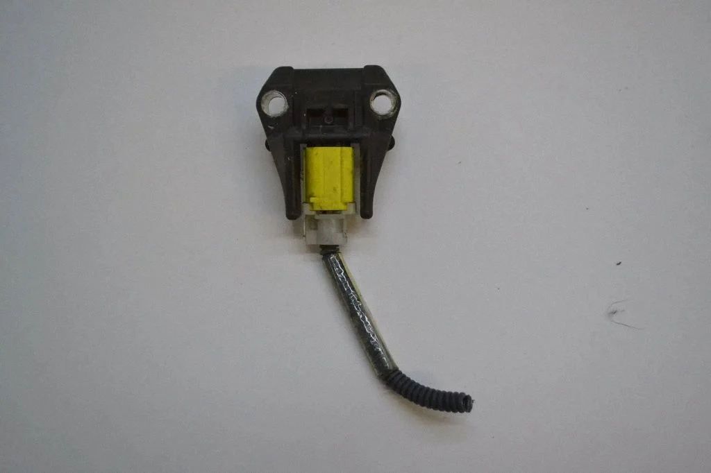 Drošības spilvenu trieciena sensors 8917345050