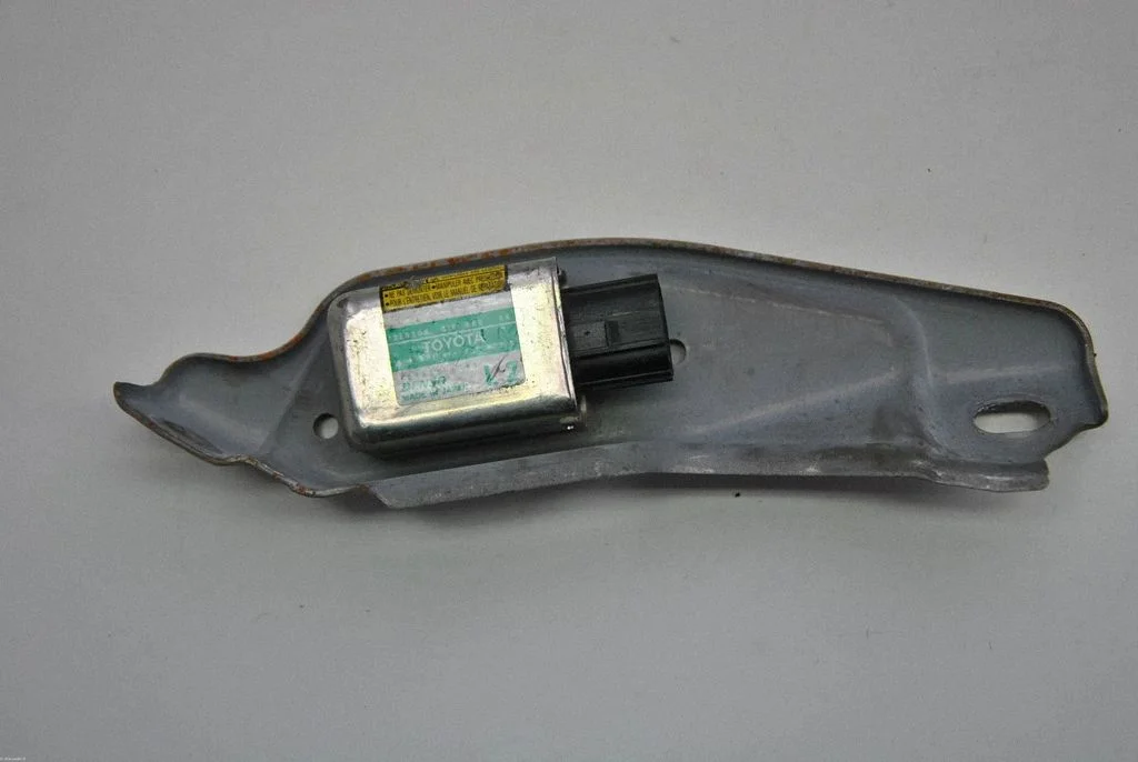 Drošības spilvenu trieciena sensors – Lexus GS 300 350 430 450H (2005-2012)