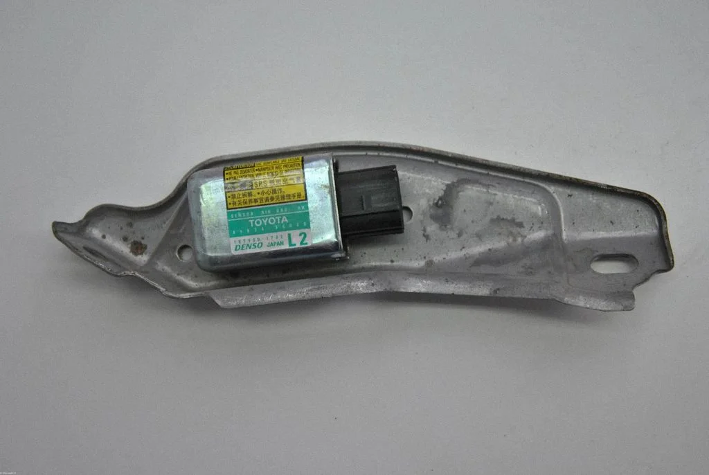 Drošības spilvenu trieciena sensors – Lexus GS 300 350 430 450H (2005-2012)