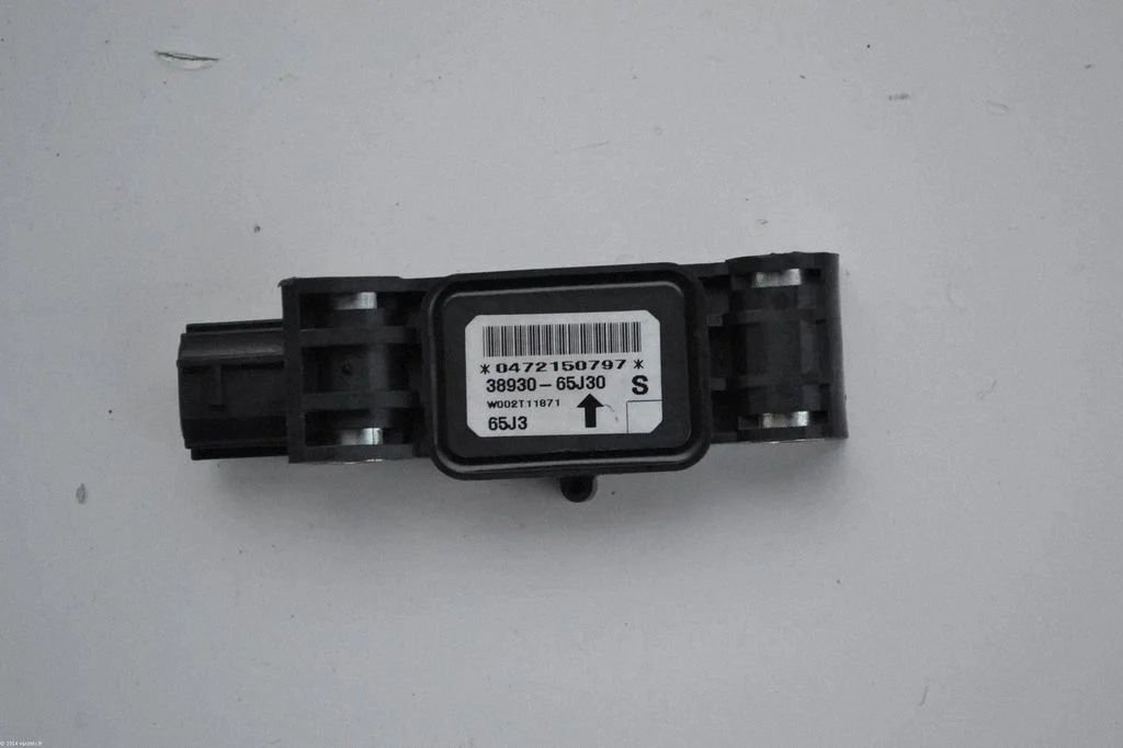 Airbag deployment crash/impact sensor – Suzuki Grand Vitara II (2006-2016)