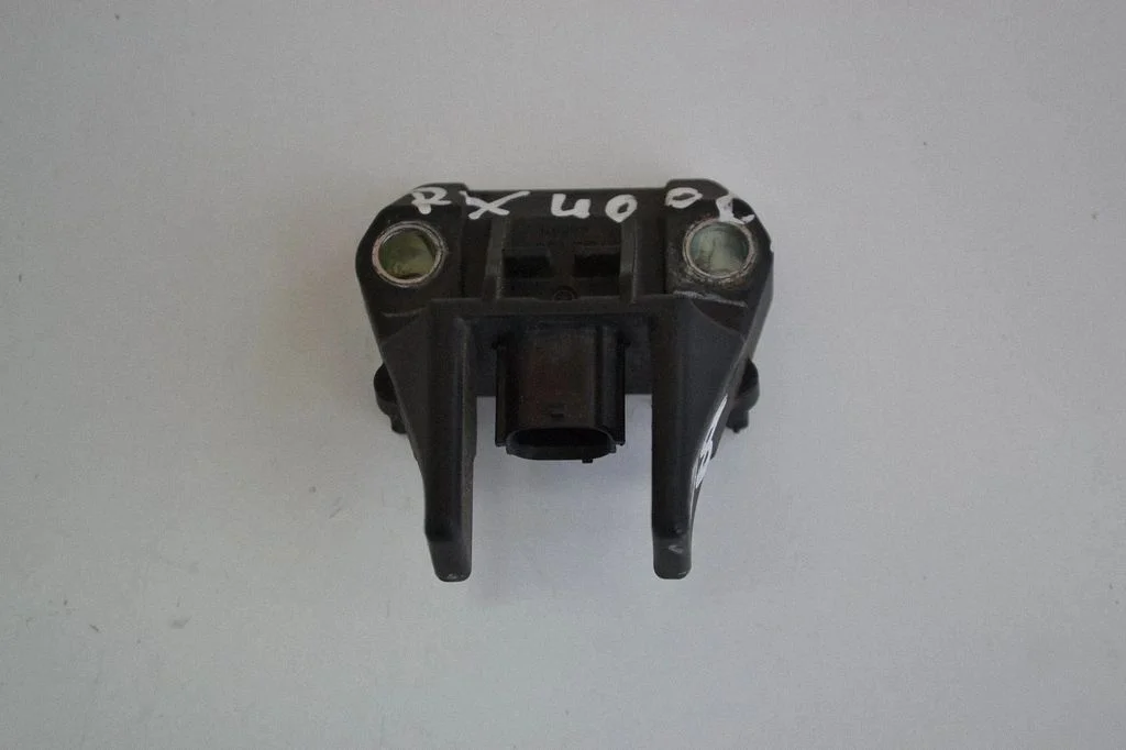 Airbag deployment crash/impact sensor – Lexus RX III (2008-2015)