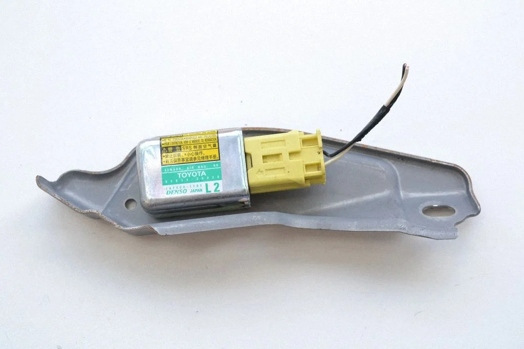 Drošības spilvenu trieciena sensors 8983430020