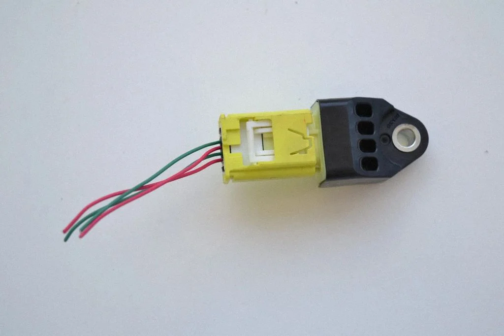 Drošības spilvenu trieciena sensors – Toyota Yaris (2012-2014)