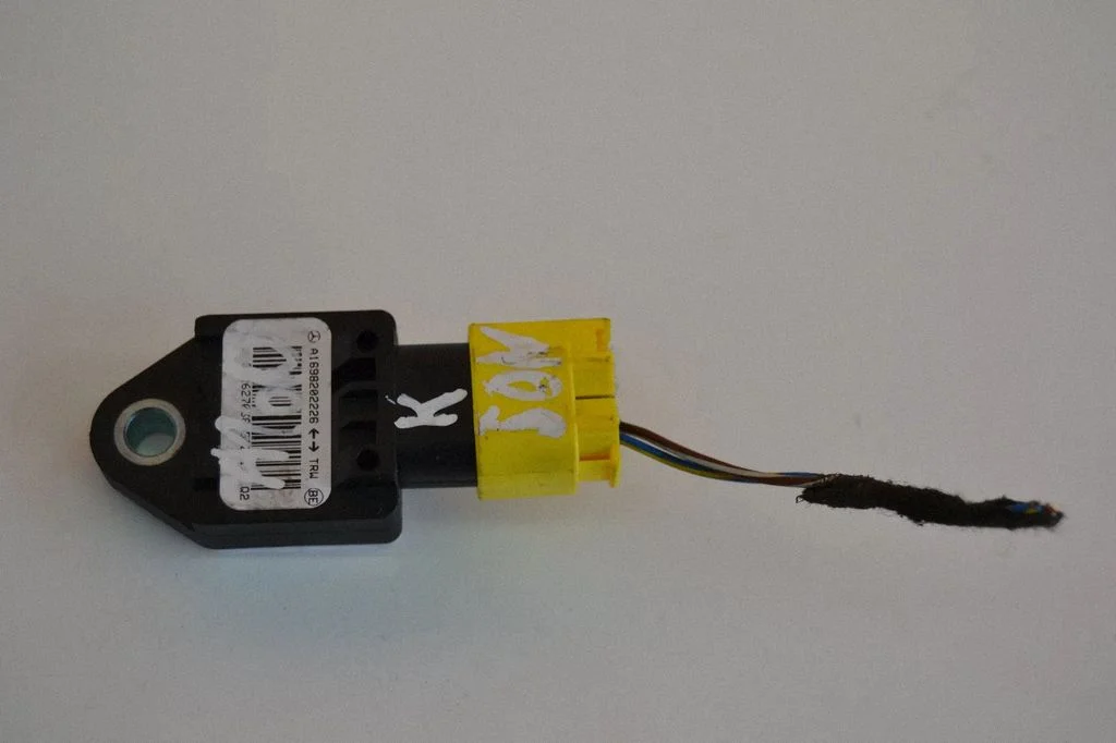 Airbag deployment crash/impact sensor – Mercedes-Benz A-Class W169 (2004-2012)