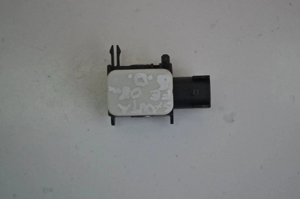 Drošības spilvenu trieciena sensors – kreisā