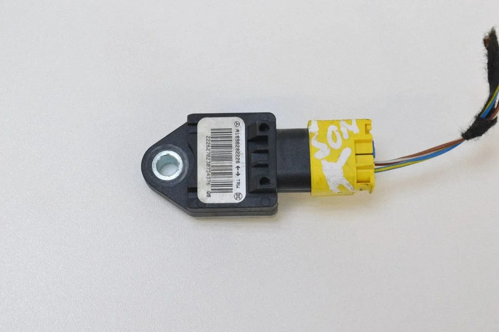 Airbag deployment crash/impact sensor – Mercedes-Benz A-Class W169 (2004-2012)