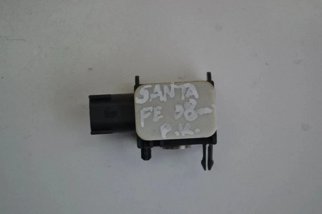Drošības spilvenu trieciena sensors – kreisā