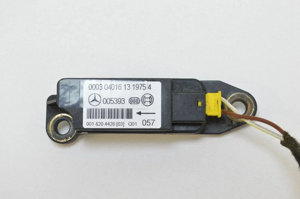 Airbag deployment crash/impact sensor – Mercedes-Benz CLK-Class A209 C209 (2002-2009)