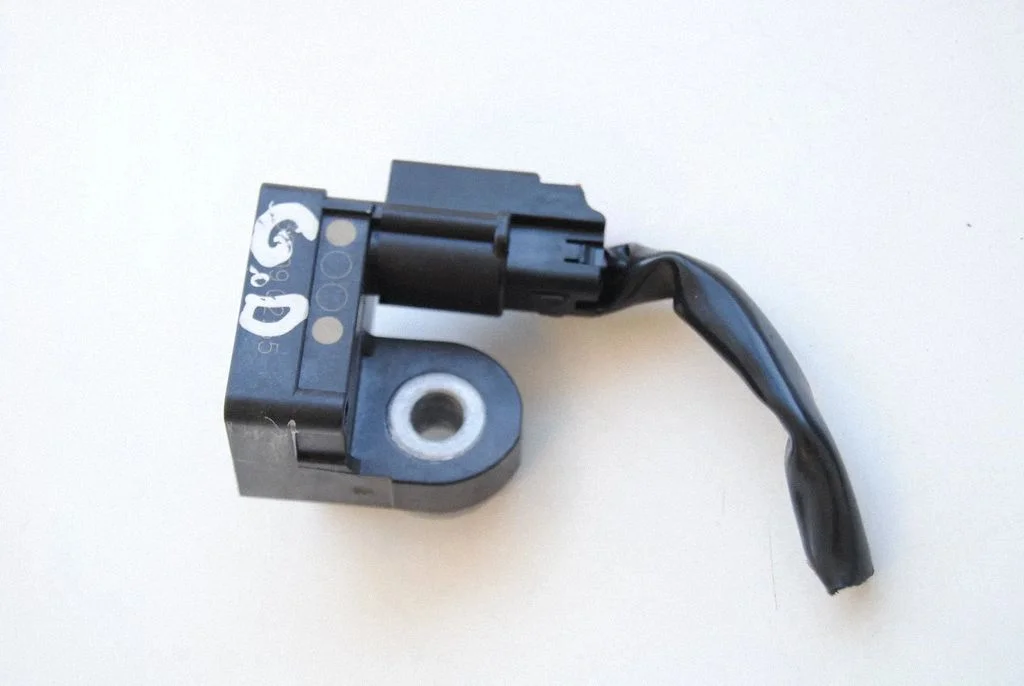 Drošības spilvenu trieciena sensors GP9A57KC0