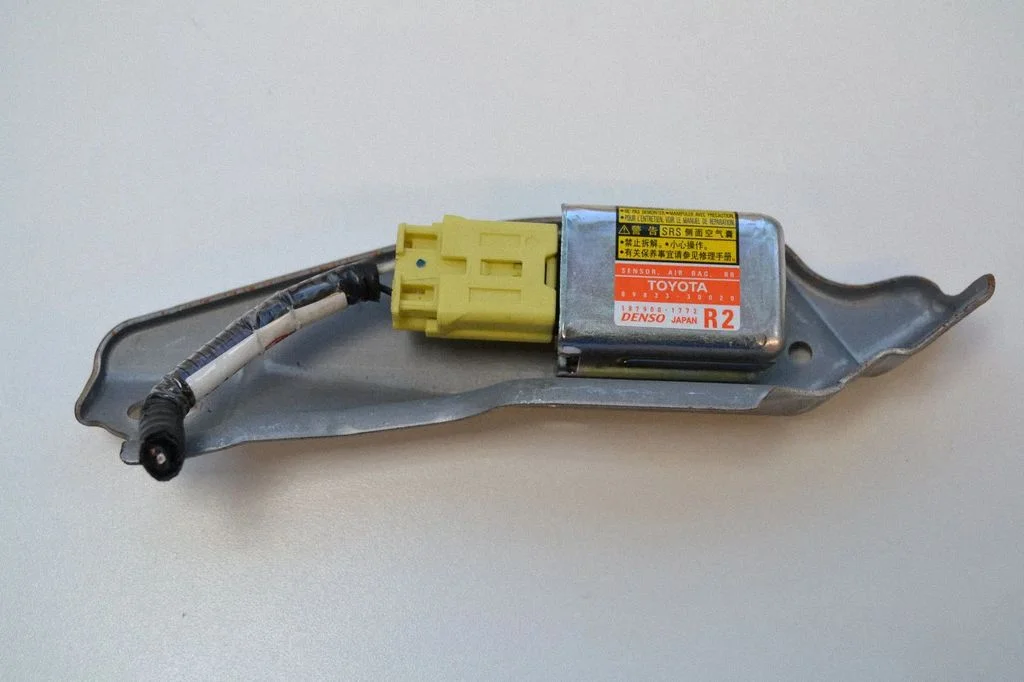 Drošības spilvenu trieciena sensors – Lexus GS 300 350 430 450H (2005-2012)
