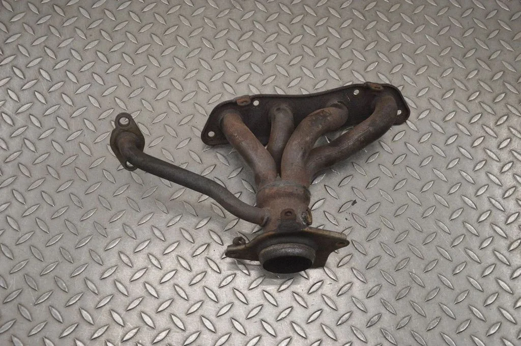 Exhaust manifold – Toyota Prius (XW30) (2009-2015)