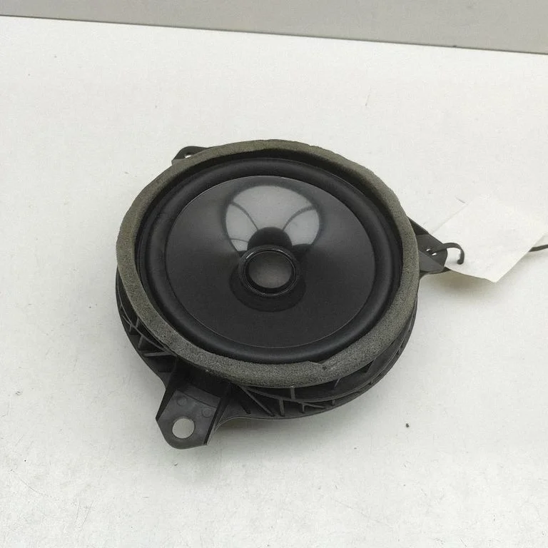 Tagaukse kõlar(id) 8616046070 – Lexus RZ (2023-)
