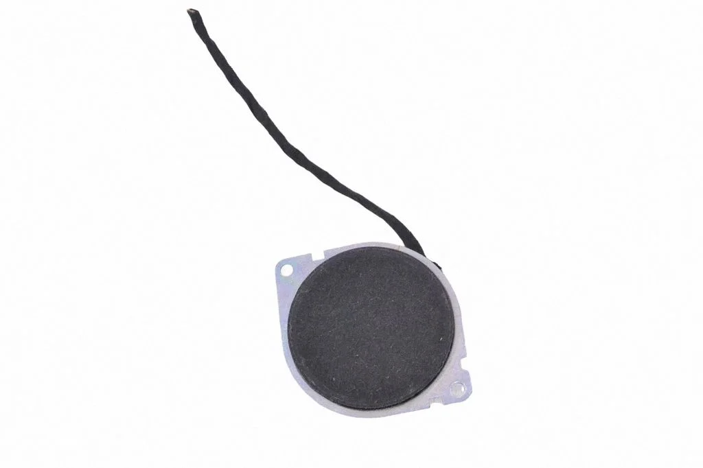 Skaļrunis (-ņi) aizmugurējās durvīs 05064360AB