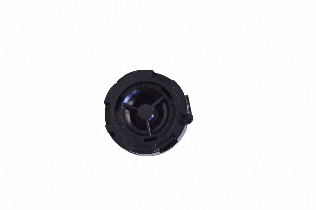 Skaļrunis (-ņi) aizmugurējās durvīs 9022002704A