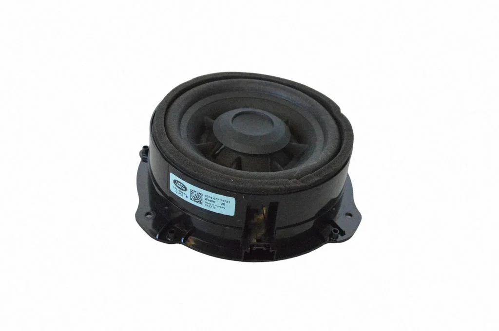 Skaļrunis (-ņi) aizmugurējās durvīs – Land Rover Range Rover L405 (2013-2021)