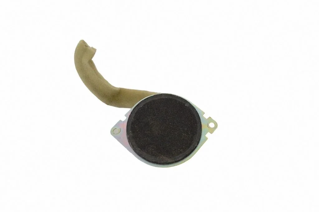 Skaļrunis (-ņi) aizmugurējās durvīs 05064360AB