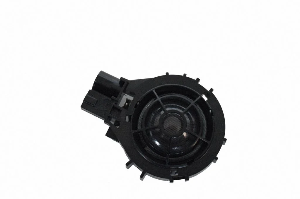 Głośnik w drzwiach tylnych 8V0035399C