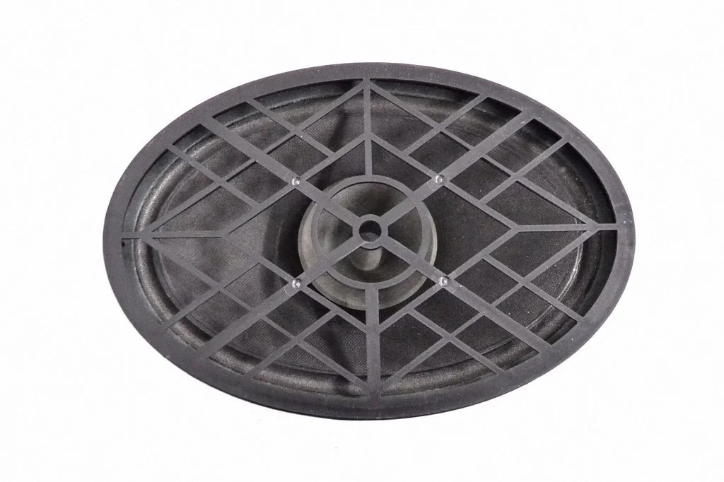 Skaļrunis (-ņi) aizmugurējās durvīs 9665174180