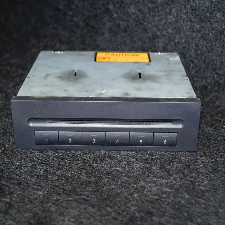 Zmieniarka CD/DVD – Mercedes-Benz Klasa E W211 (2002-2009)