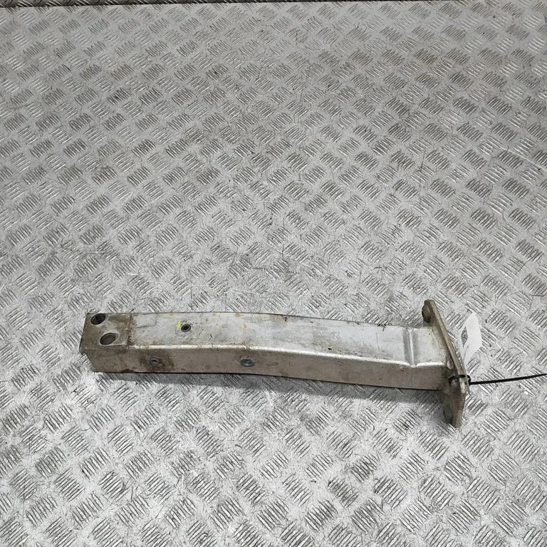 Priekšējā bampera trieciena slāpētājs 51811234