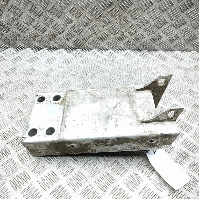 Esistange löögisummuti A2226200295