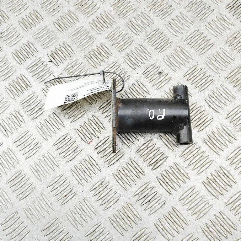 Absorber zderzaka przedniego 99650501901
