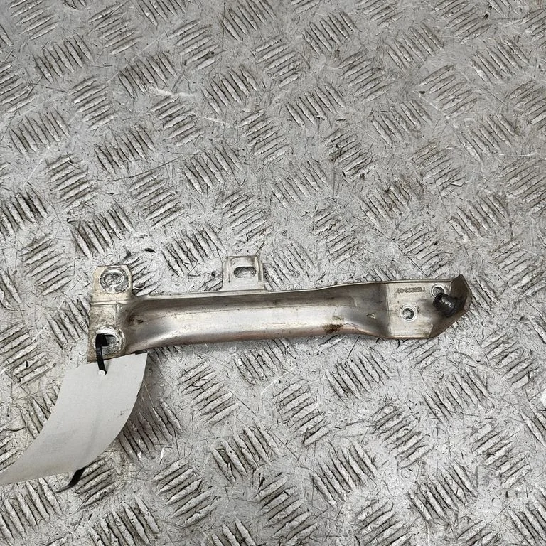 Esistange löögisummuti 7158893